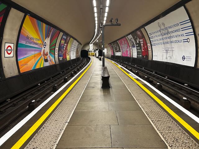 Interior of Clapham North on the Northern Line, which is something like 2-3 metres wide platform-wise
