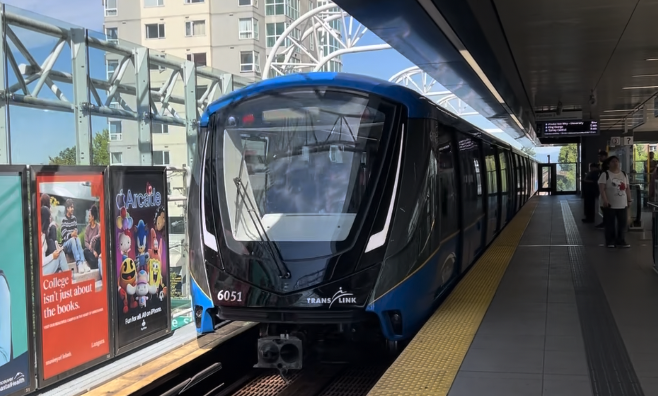SkyTrain Mark V arriving at the station